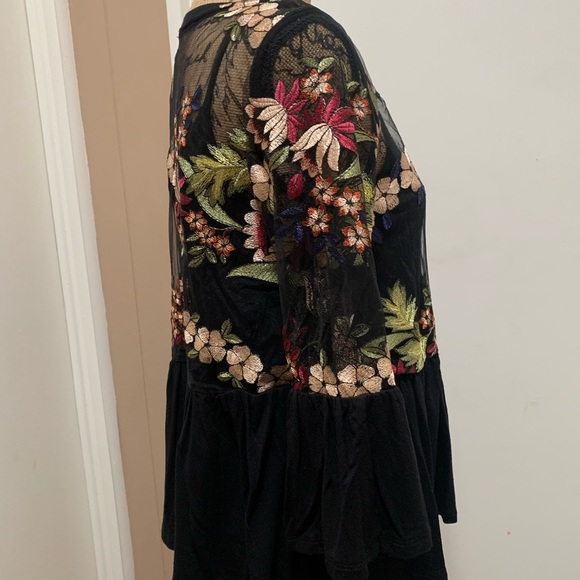 Floral Mesh Sheer Bell Sleeve X-Small Top Boho. - Picture 4 of 9
